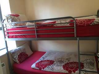 Хостелы The Apache Hostel Дублин Двухместный номер с 2 отдельными кроватями и общей ванной комнатой-2